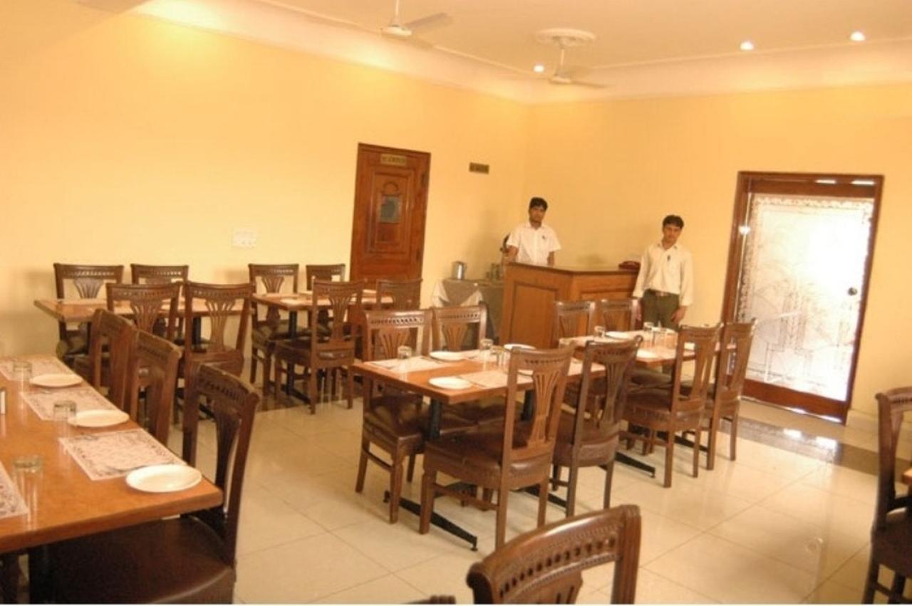 Hotel The Shubham Vrindavan Exterior photo